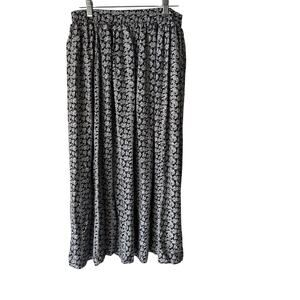 Clio Skirt Vintage 90s Medium Black White Floral Maxi Pull On Made USA Rayon 90s